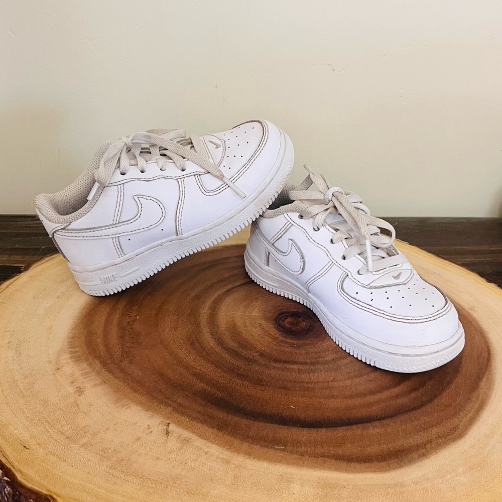 Nike Force 1 Classic White sneakers size 8.5 toddler Athletic Shoes